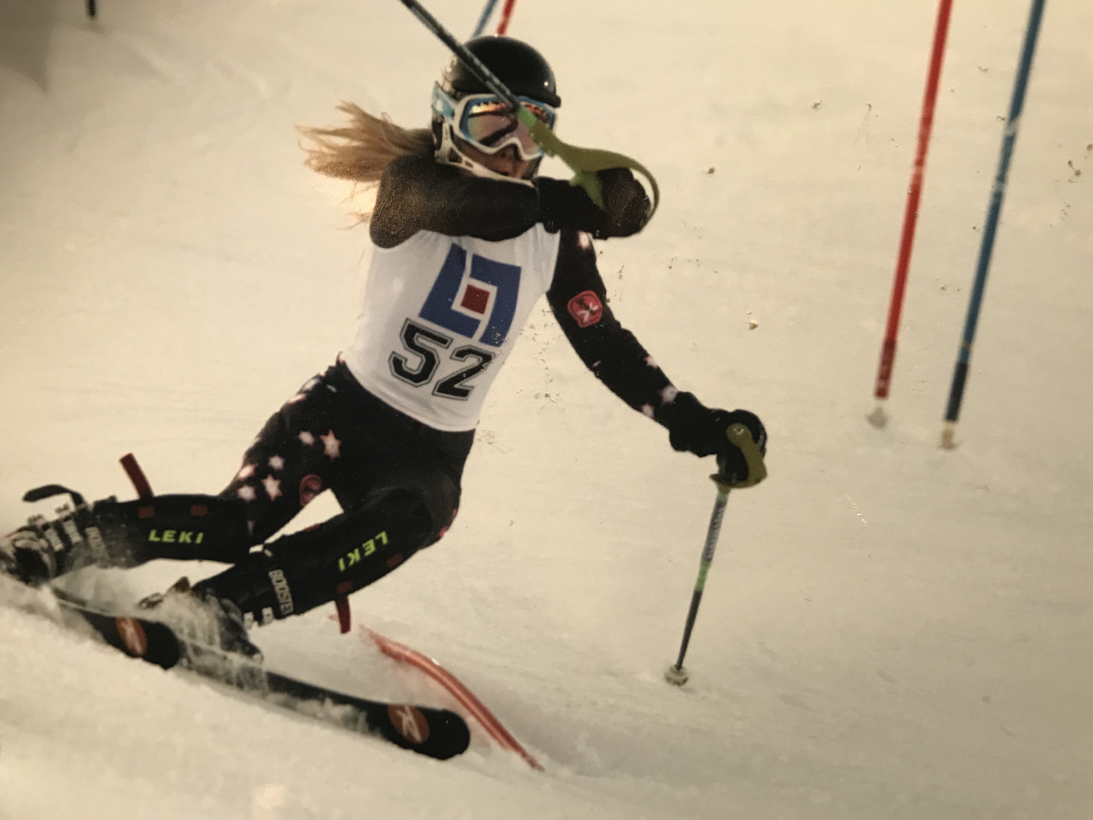 Agnes kör FIS-slalom